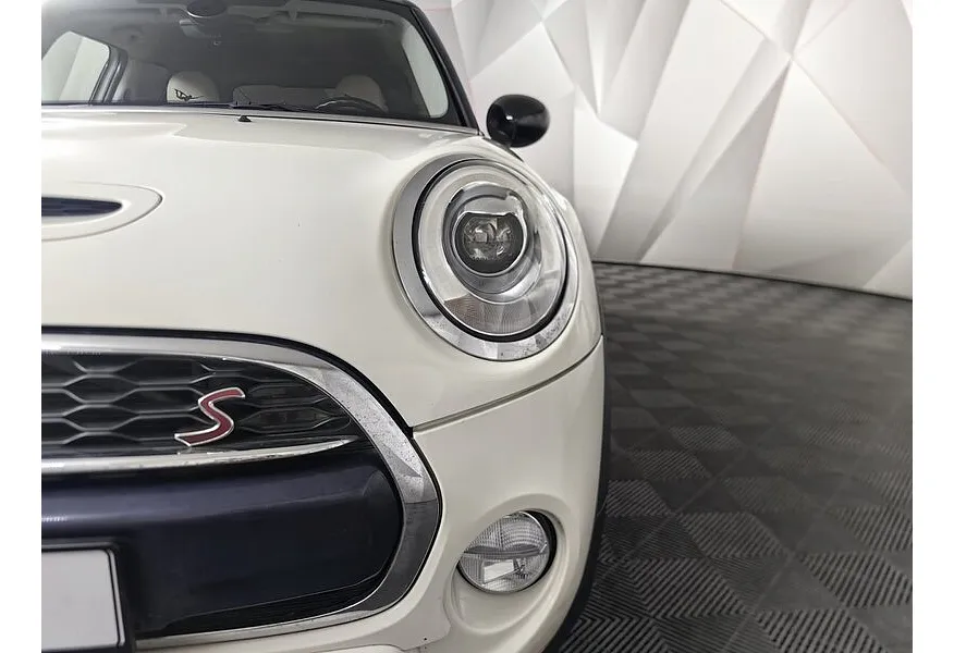 Mini 5 дверей 2.0 AT (192 л.с.) Белый в АВИЛОН. Слайд №8