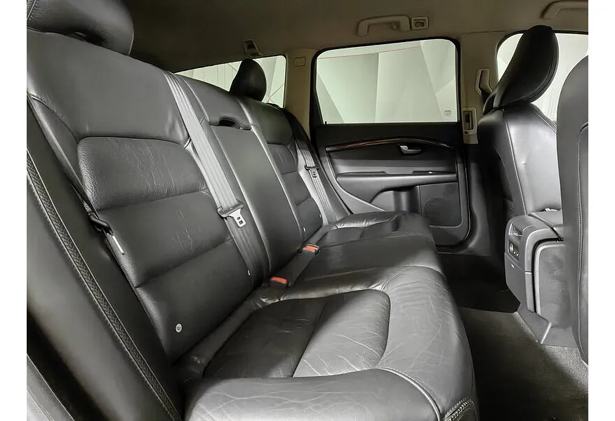 Volvo XC70 2.4 D5 Geartronic AWD (185 л.с.) Серый в АВИЛОН. Слайд №16