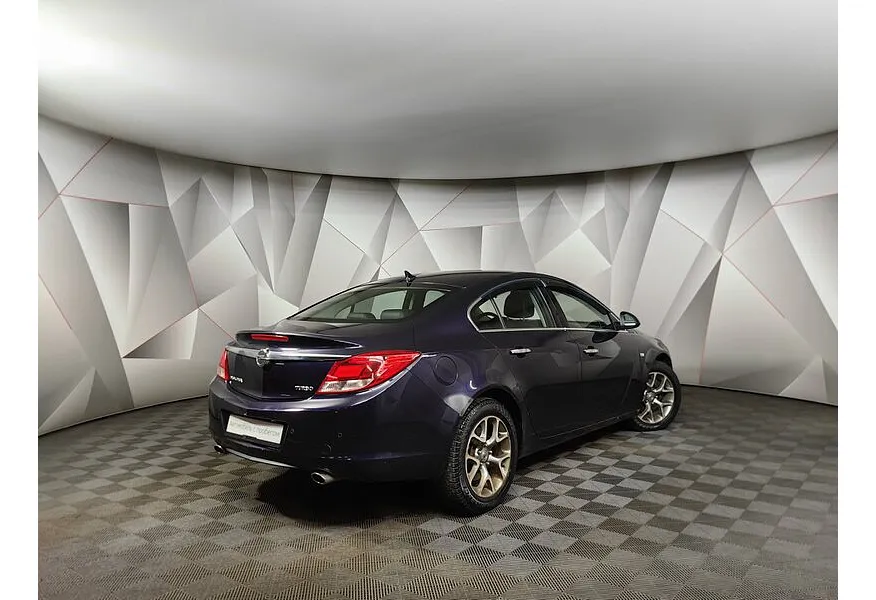 Opel Insignia 2.0 Turbo AT (220 л.с.) Фиолетовый в АВИЛОН. Слайд №2