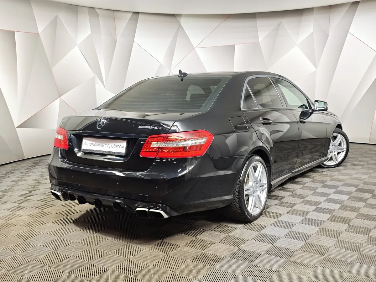 Mercedes-Benz E-Класс E 200 T CGI BlueEfficiency AT (184 л.с.) Черный в АВИЛОН. Слайд №2