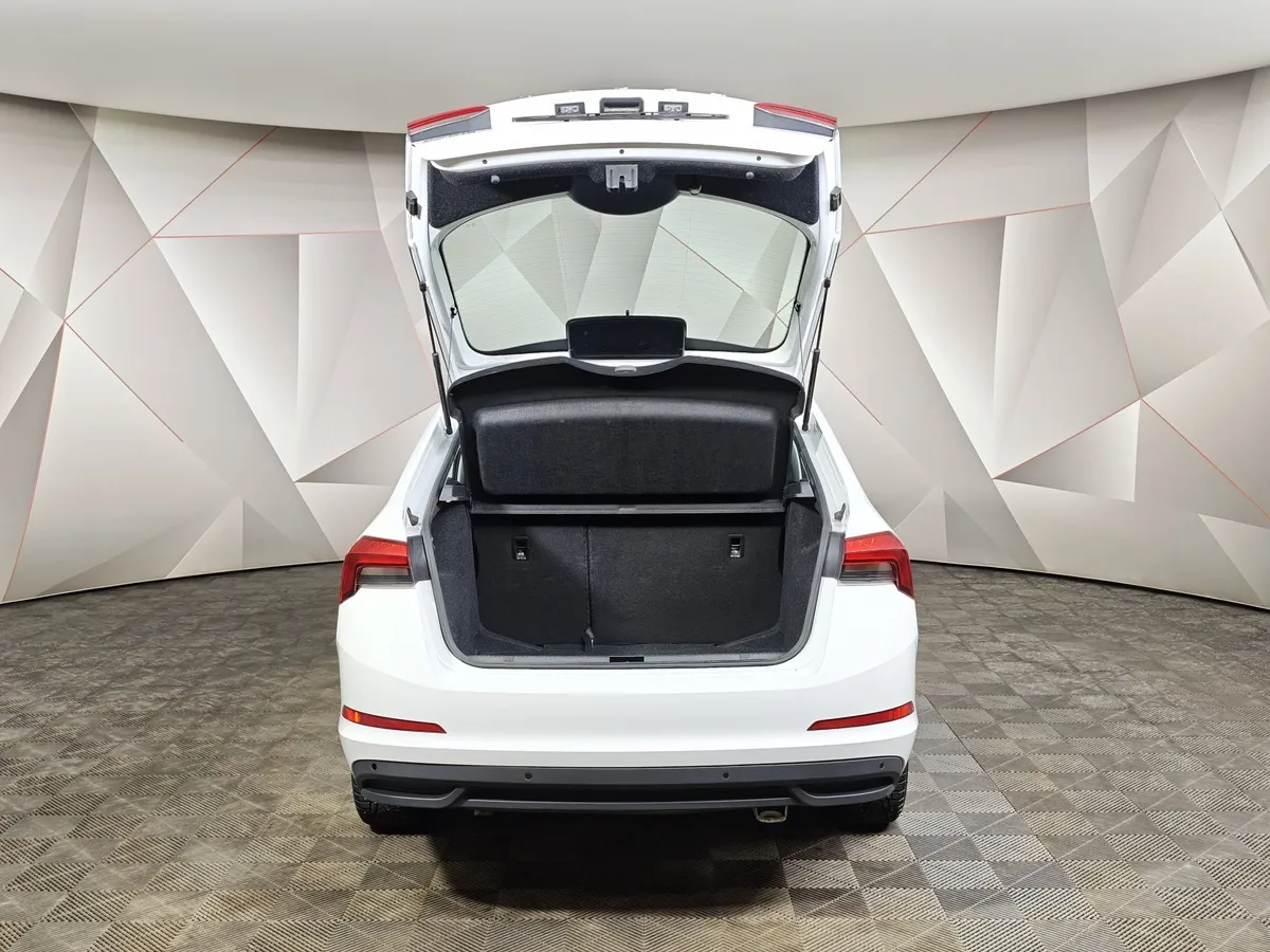Skoda Rapid 1.6 AT (110 л.с.) Белый в АВИЛОН. Слайд №12