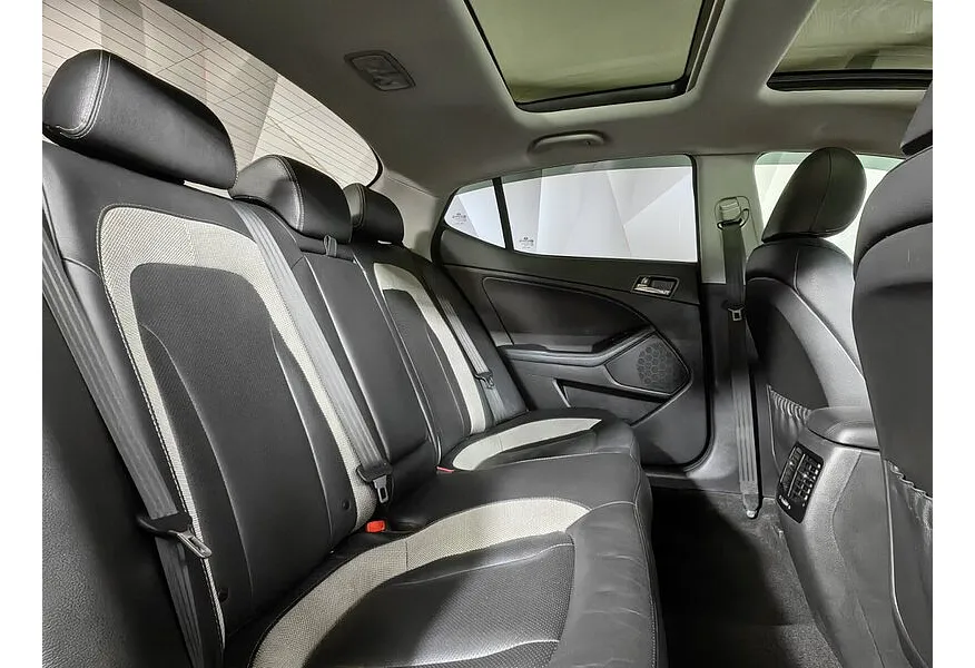 Kia Optima 2.4 MPI AT (180 л.с.) Premium Серебристый в АВИЛОН. Слайд №16