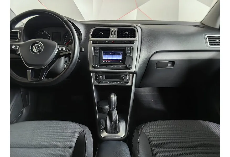 Volkswagen Polo 1.6 MPI AT (110 л.с.) Highline Коричневый в АВИЛОН. Слайд №15