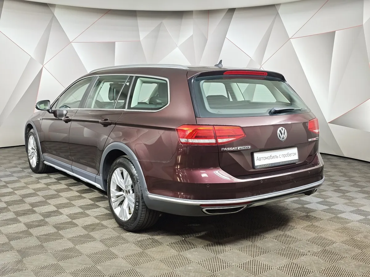 Volkswagen Passat 2.0 TSI BlueMotion DSG 4motion (220 л.с.) Красный в АВИЛОН. Слайд №4