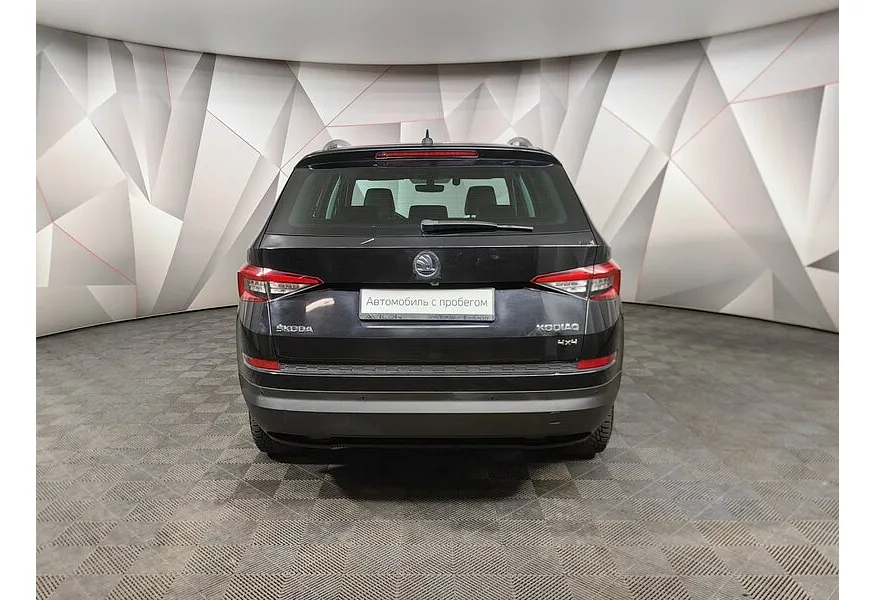 Skoda Kodiaq 2.0 TSI DSG 4X4 (180 л.с.) Черный в АВИЛОН. Слайд №8
