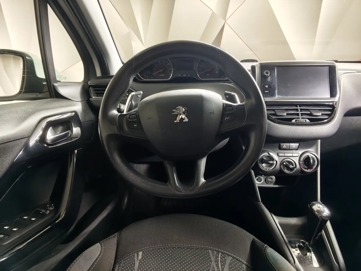 Peugeot 208 1.2 VTi ETG (82 л.с.) Белый в АВИЛОН. Слайд №20