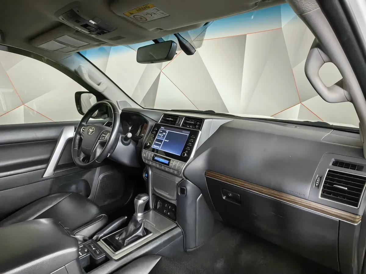 Toyota Land Cruiser Prado 2.8D AT AWD (200 л.с.) Black Vision в АВИЛОН. Слайд №13