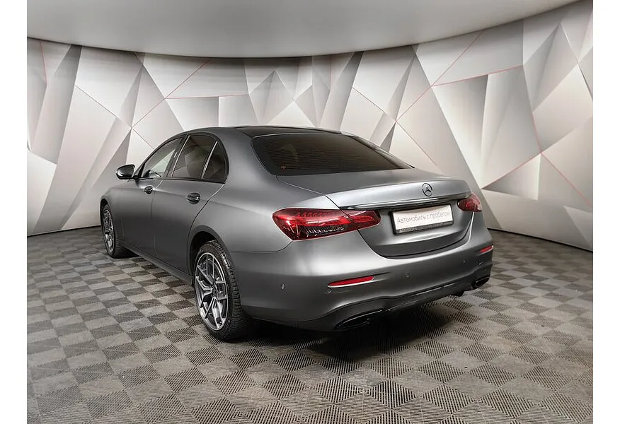Mercedes-Benz E-Класс E 200 4MATIC 9G-TRONIC (197 л.с.) Sport Plus Серый в АВИЛОН. Слайд №4