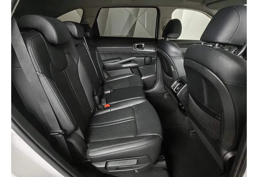 Kia Sorento 2.2 CRDi 4WD DCT (199 л.с.) Prestige Белый в АВИЛОН. Слайд №16