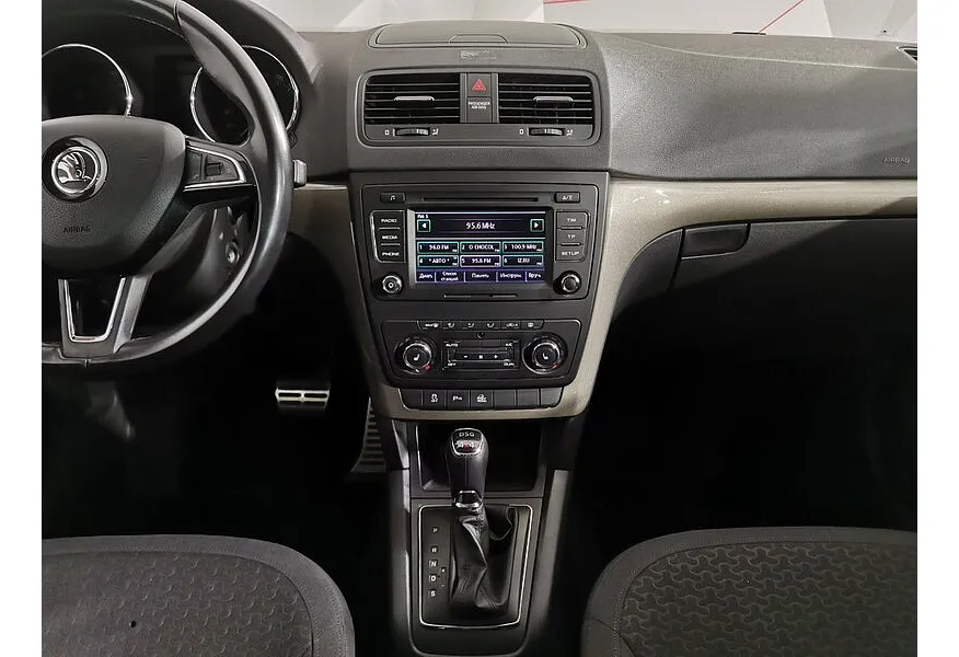 Skoda Yeti 1.8 TSI 4x4 DSG (152 л.с.) Коричневый в АВИЛОН. Слайд №15