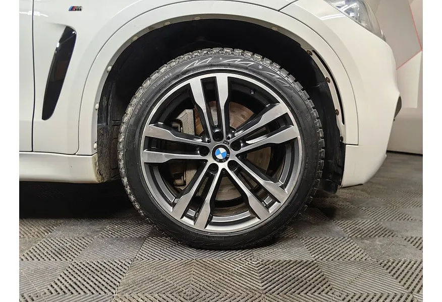 BMW X6 M50d Servotronic (381 л.с.) M Sport Белый в АВИЛОН. Слайд №7