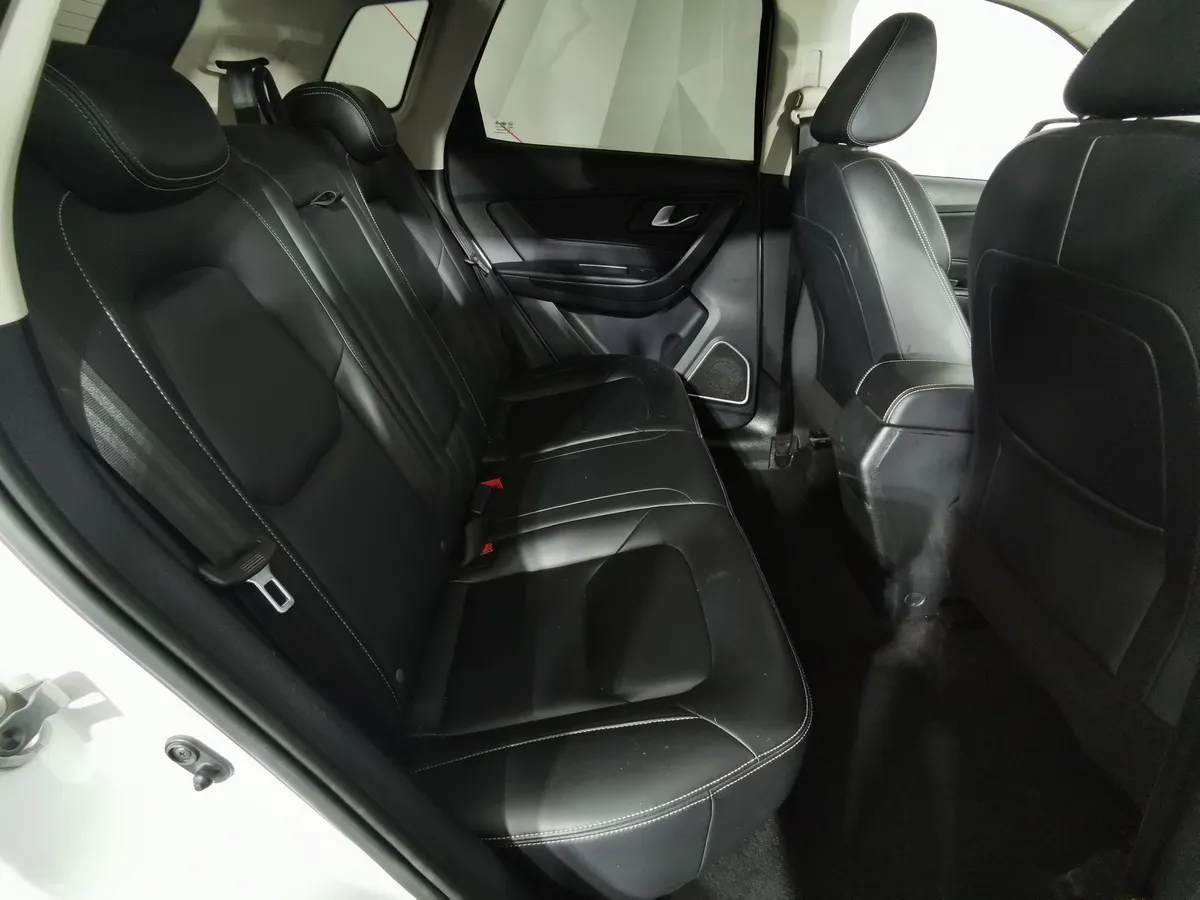 FAW Besturn X40 1.6 AT (108 л.с.) Luxury Белый в АВИЛОН. Слайд №15