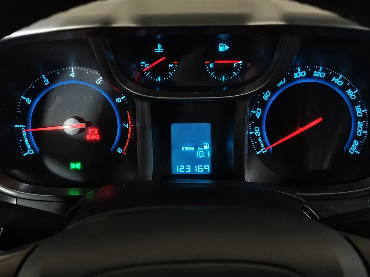 Chevrolet Orlando 1.8 MT (141 л.с.) Серый в АВИЛОН. Слайд №18