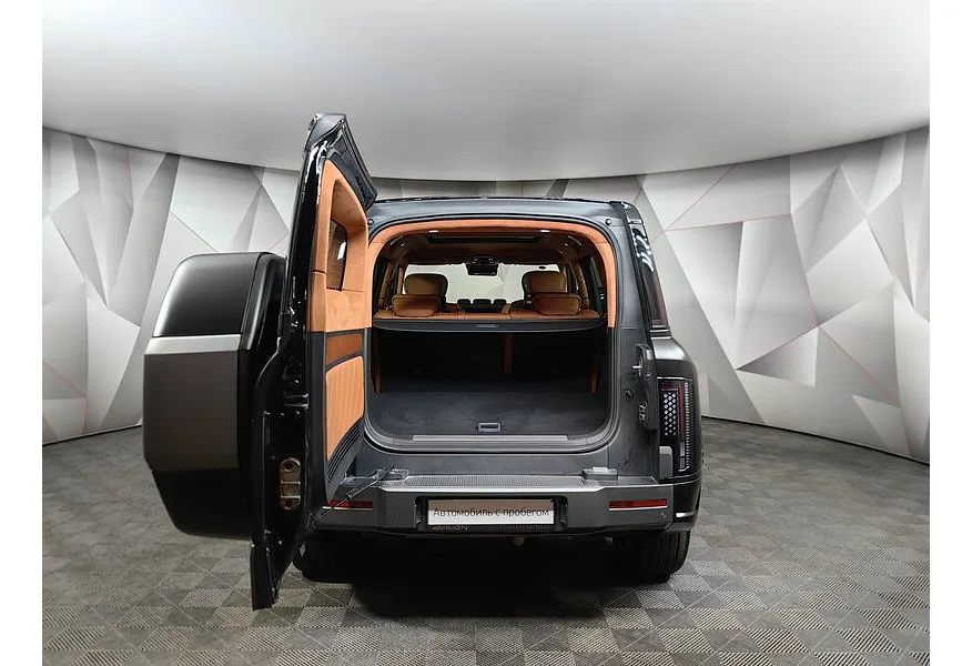 BYD Yangwang U8 2.0T PHEV AT AWD (1197 л.с.) Deluxe Edition Черный в АВИЛОН. Слайд №11