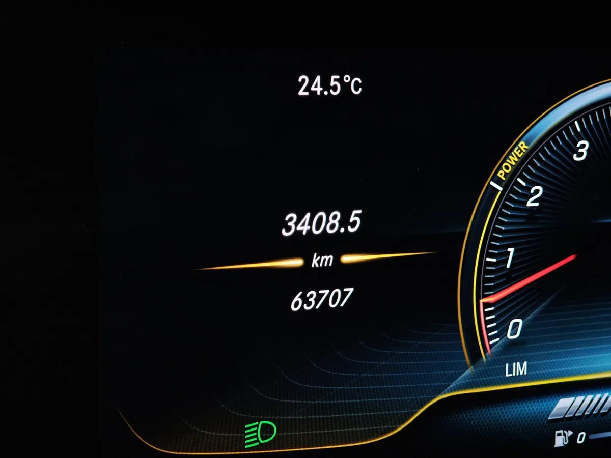 Mercedes-Benz AMG GT 53 4MATIC SPEEDSHIFT TCT 9G Особая серия Синий в АВИЛОН. Слайд №18