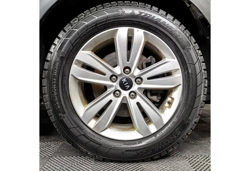 Kia Sportage 2.0 AT 4WD (150 л.с.) Luxe Черный в АВИЛОН. Слайд №9