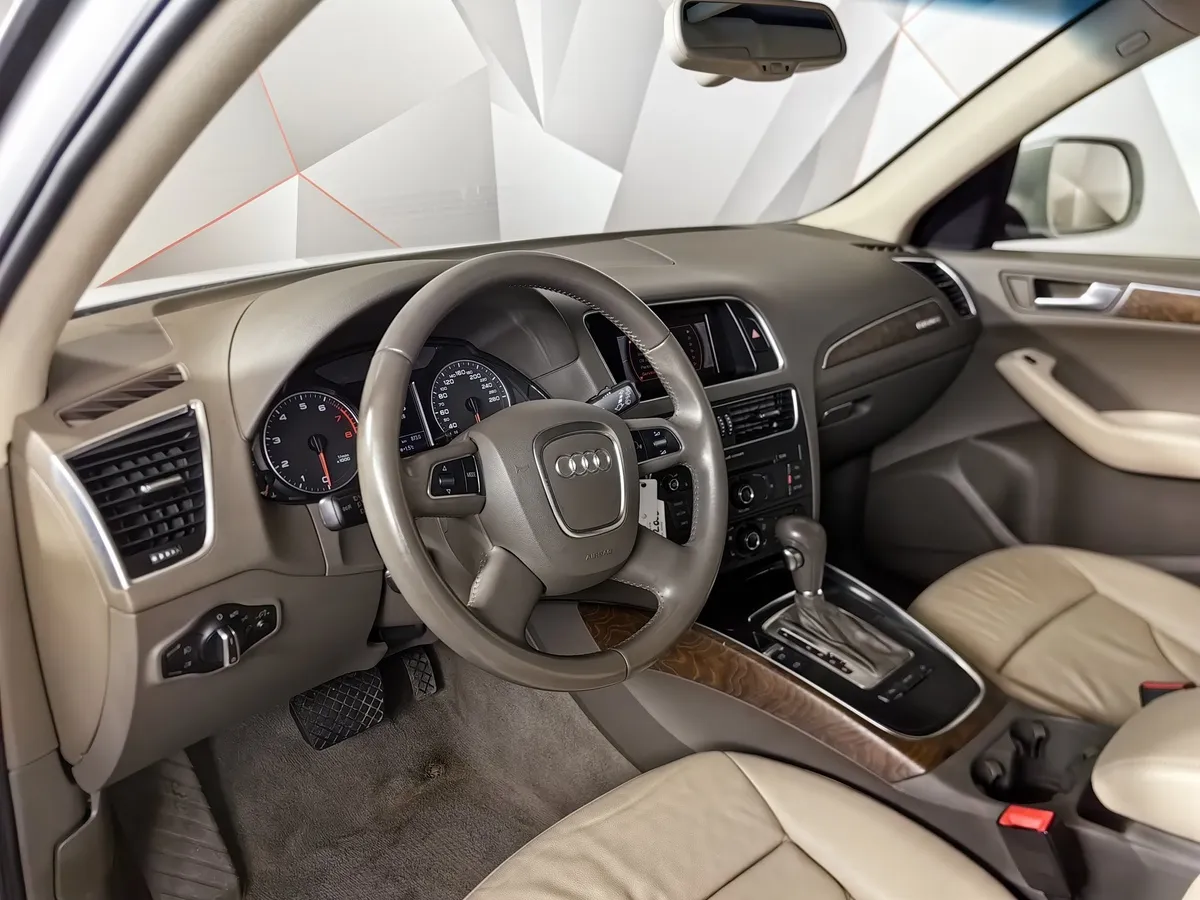 Audi Q5 2.0 TFSI tiptronic quattro (211 л.с.) Белый в АВИЛОН. Слайд №19