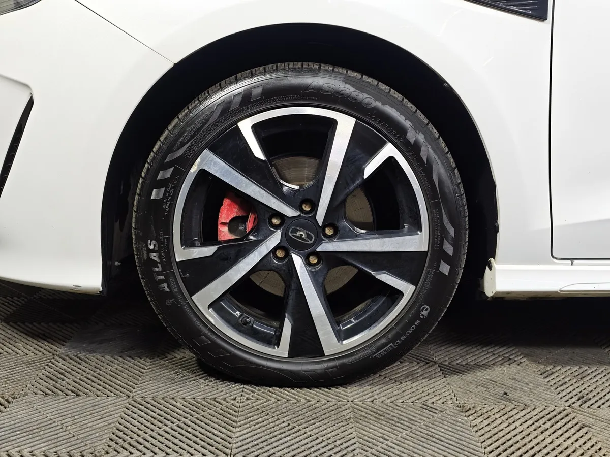 Kaiyi E5 1.5 CVT 2WD (147 л.с.) Luxury Белый в АВИЛОН. Слайд №9