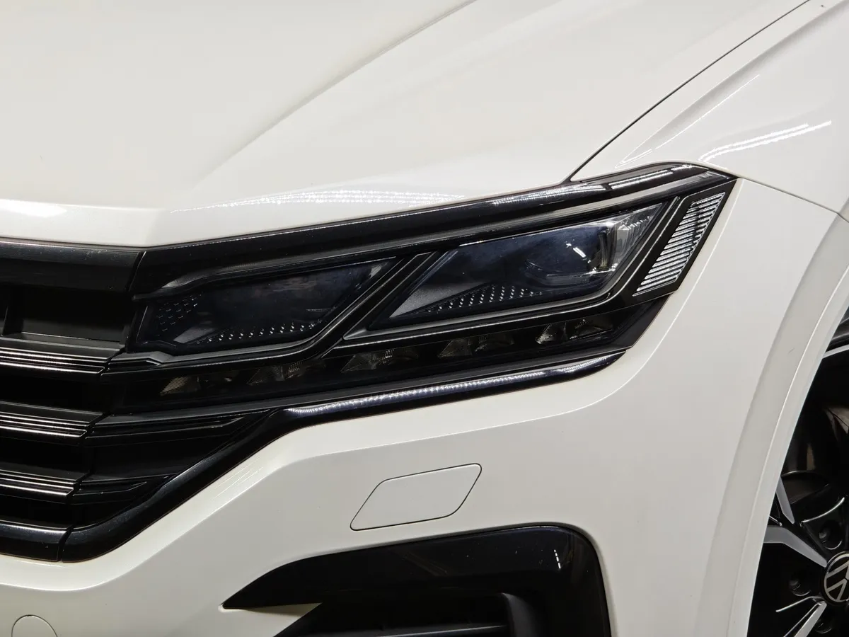 Volkswagen Touareg 3.0 V6 TDI Tiptronic 4Motion (249 л.с.) Exclusive Белый в АВИЛОН. Слайд №10