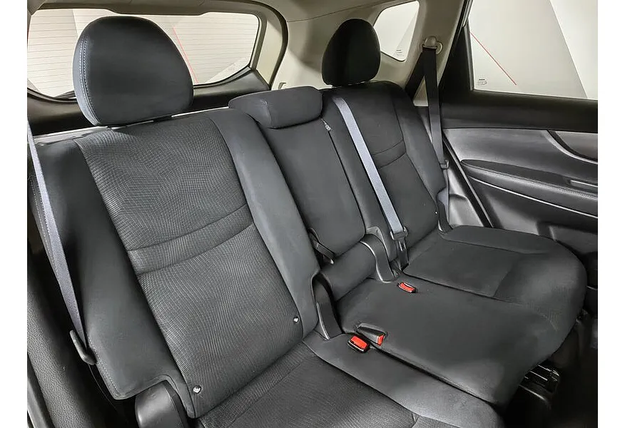 Nissan X-Trail 2.0 CVT AWD (144 л.с.) LE Top Серебристый в АВИЛОН. Слайд №16