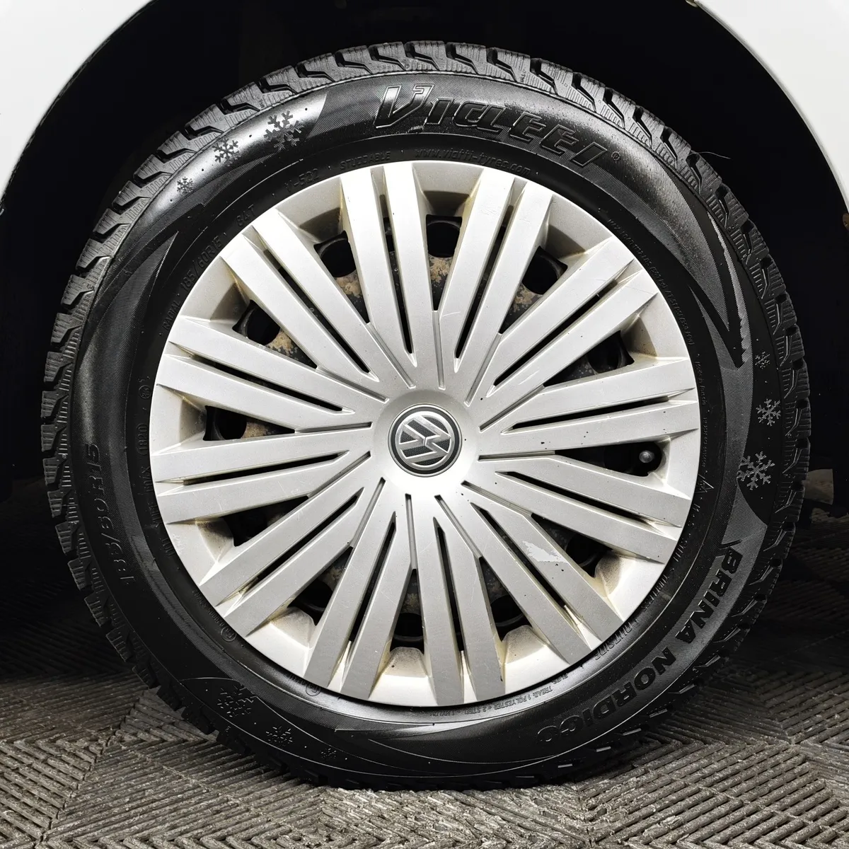 Volkswagen Polo 1.6 MPI AT (110 л.с.) Select Белый в АВИЛОН. Слайд №9