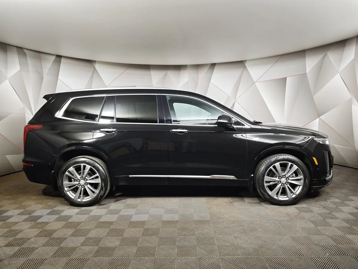 Cadillac XT6 2.0T AT AWD (200 л.с.) Premium Luxury Черный в АВИЛОН. Слайд №6