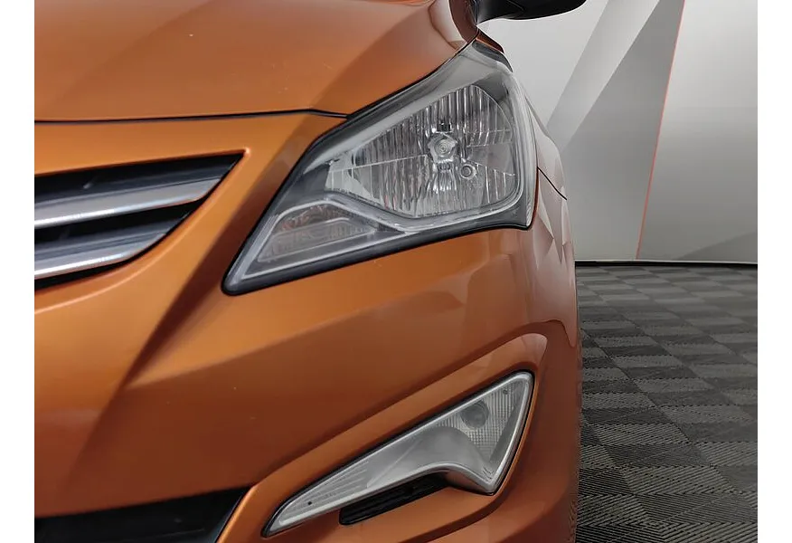 Hyundai Solaris 1.6 MT (123 л.с.) Comfort Оранжевый в АВИЛОН. Слайд №10 Hyundai Solaris 1.6 MT (123 л.с.) Comfort Оранжевый в АВИЛОН. Слайд №10