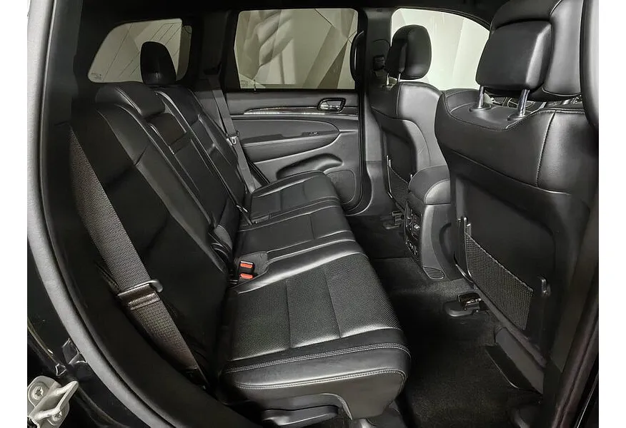 Jeep Grand Cherokee 3.0 AT AWD (238 л.с.) Overland Черный в АВИЛОН. Слайд №16