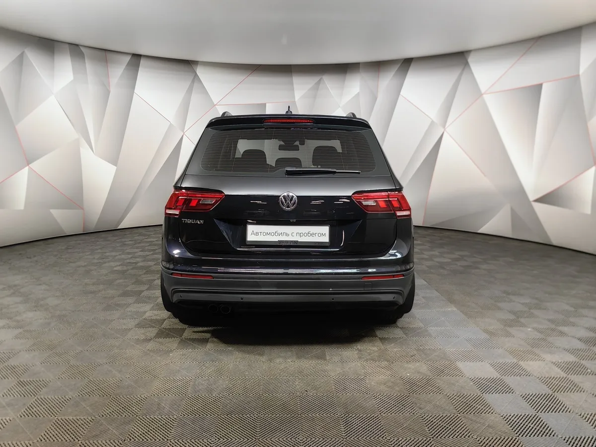 Volkswagen Tiguan 1.4 TSI BlueMotion DSG (150 л.с.) Comfortline Черный в АВИЛОН. Слайд №8