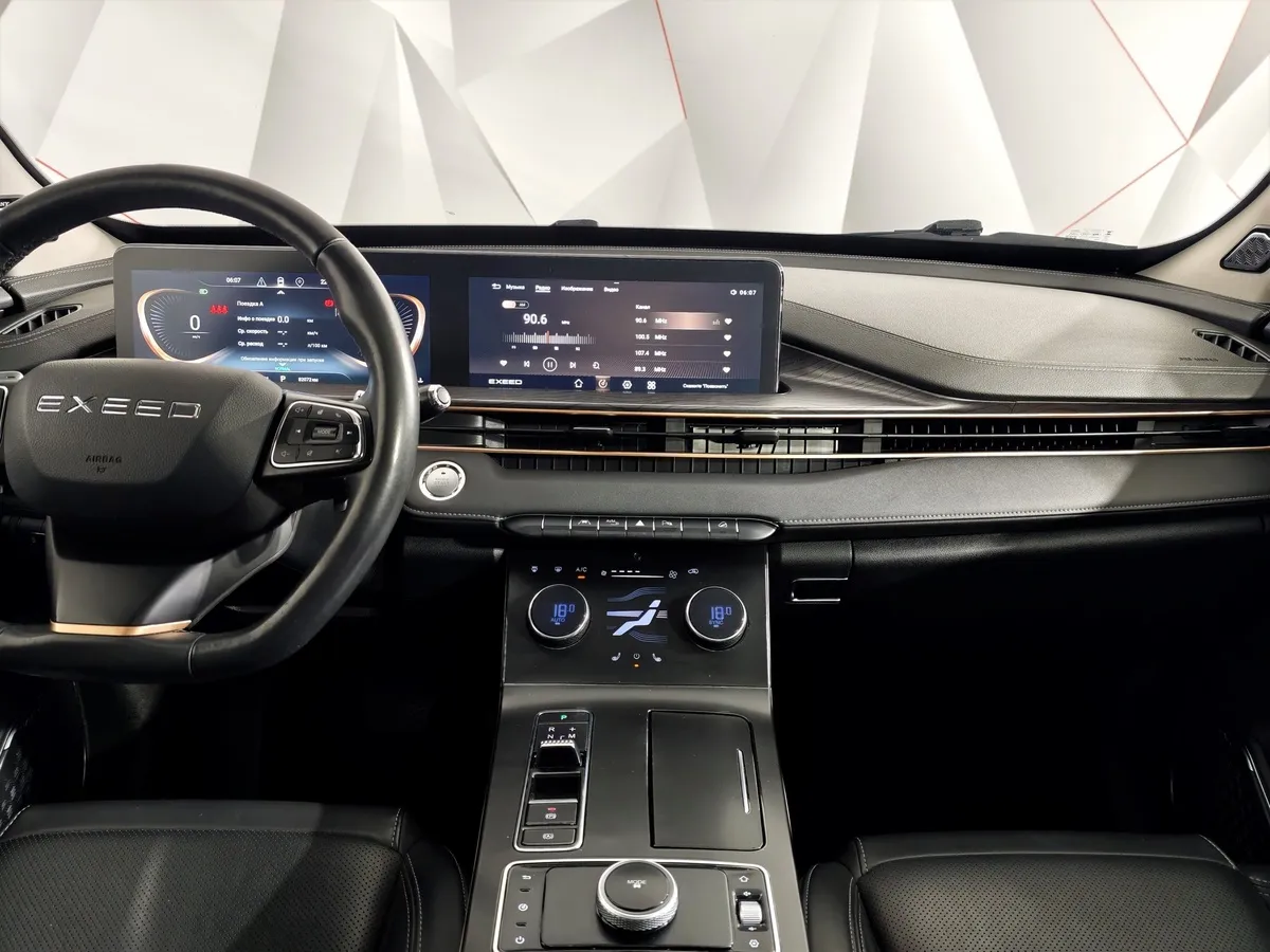 EXEED LX 1.6T 7DCT 4WD (150 л.с.) Premium Серый в АВИЛОН. Слайд №14