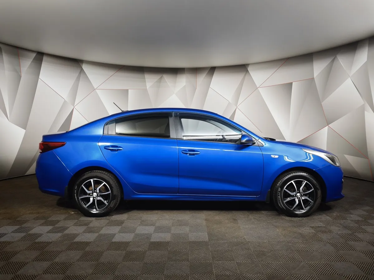 Kia Rio 1.6 AT (123 л.с.) Luxe Синий в АВИЛОН. Слайд №6