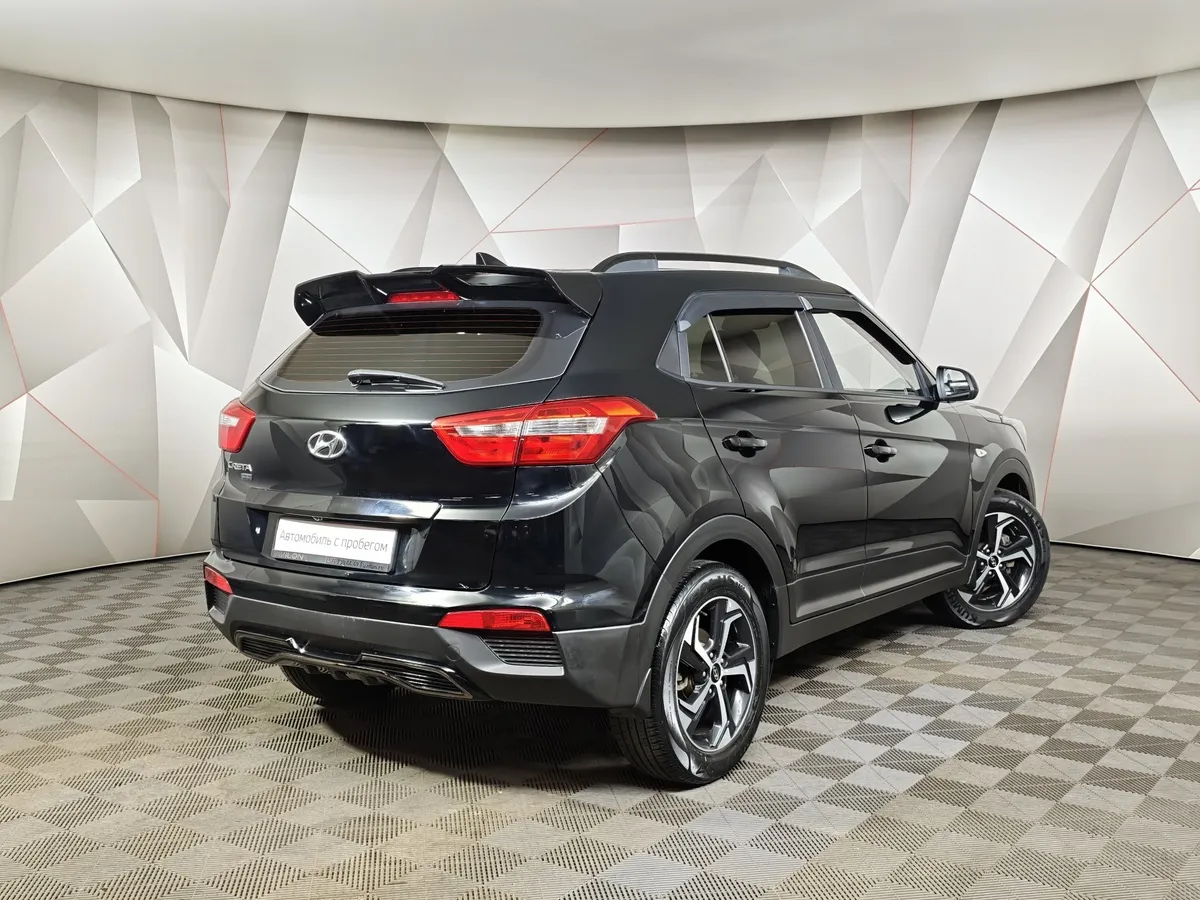 Hyundai Creta 1.6 AT (123 л.с.) Black & Brown + Winter Черный в АВИЛОН. Слайд №2