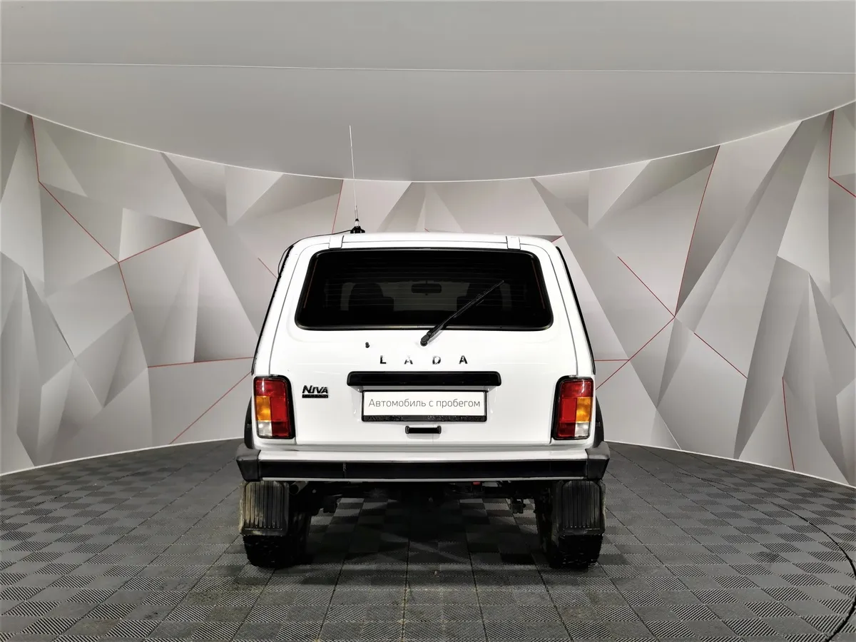 ВАЗ (Lada) 4x4 1.7 MT 8 кл. (Евро-4) (83 л.с.) Белый в АВИЛОН. Слайд №8