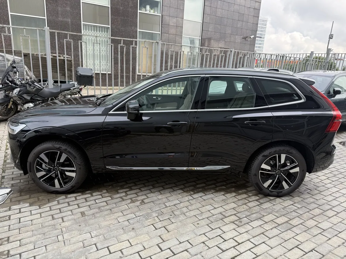 АВИЛОН - Volvo XC60 2.0 AT AWD (264 л.с.) Luxury Edition Черный - slide 10144633
