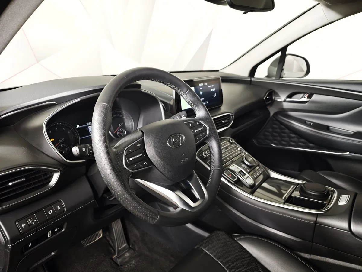 Hyundai Santa Fe 2.5 AWD 6AT (180 л.с.) High-Tech Серый в АВИЛОН. Слайд №19