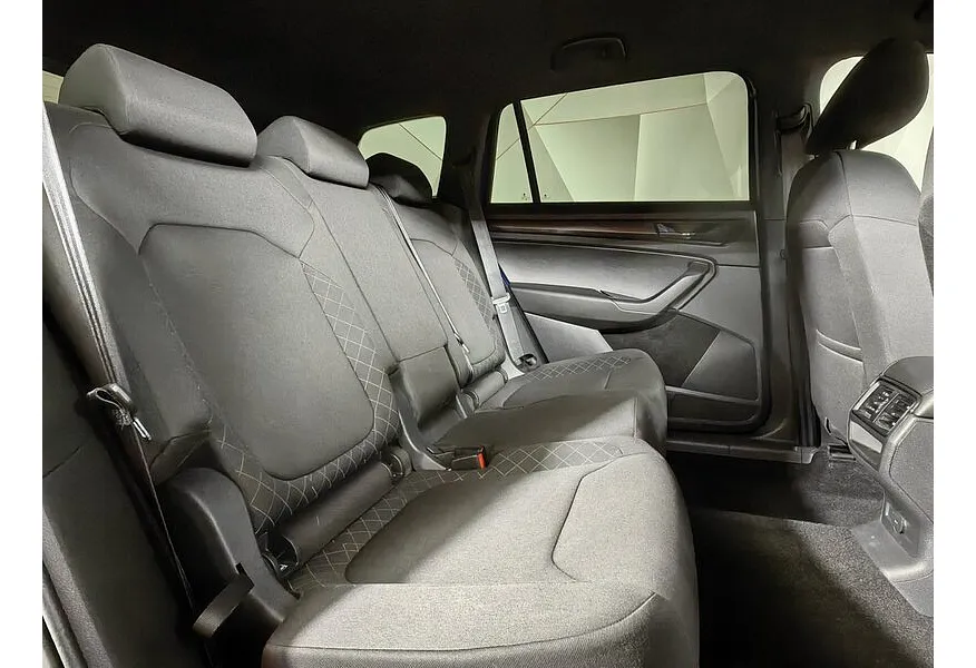 Skoda Kodiaq 1.4 TSI DSG 4X4 (150 л.с.) Синий в АВИЛОН. Слайд №15