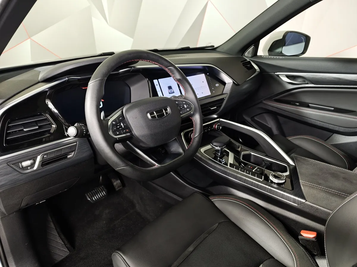 Geely Tugella 2.0 AT AWD (238 л.с.) Flagship Белый в АВИЛОН. Слайд №19