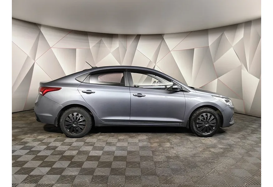 Hyundai Solaris 1.6 AT (123 л.с.) Comfort Серый в АВИЛОН. Слайд №6 Hyundai Solaris 1.6 AT (123 л.с.) Comfort Серый в АВИЛОН. Слайд №6