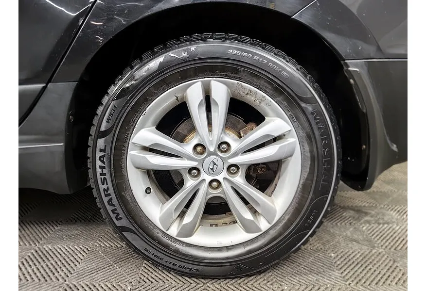 Hyundai ix35 2.0 CRDi AT 4WD (184 л.с.) Comfort Черный в АВИЛОН. Слайд №9