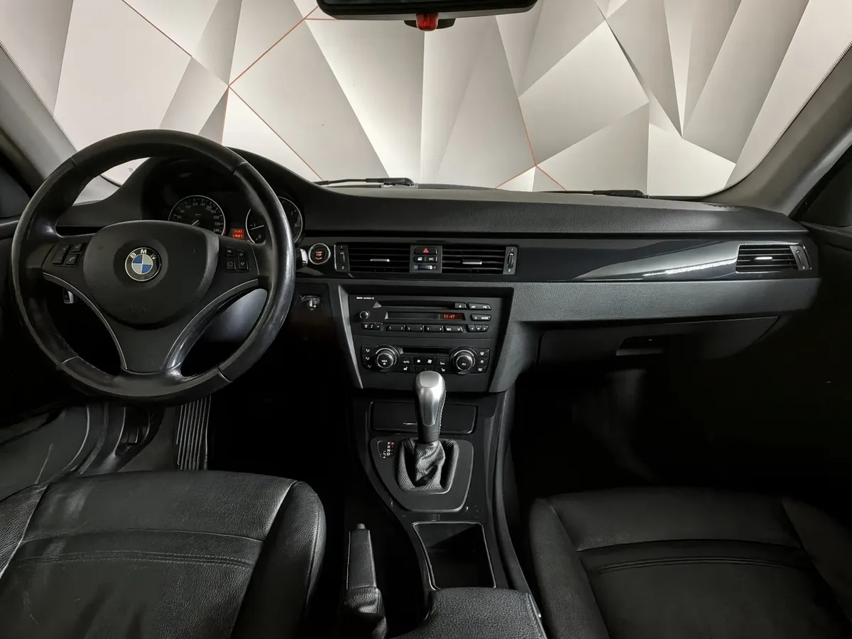 BMW 3 серия 320i AT (156 л.с.) Черный в АВИЛОН. Слайд №11