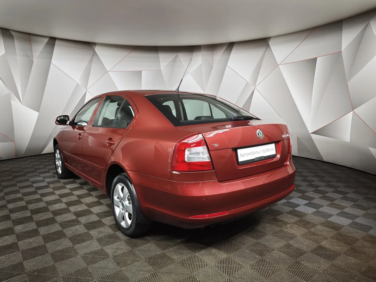 Skoda Octavia 1.8 TSI DSG (160 л.с.) Красный в АВИЛОН. Слайд №4