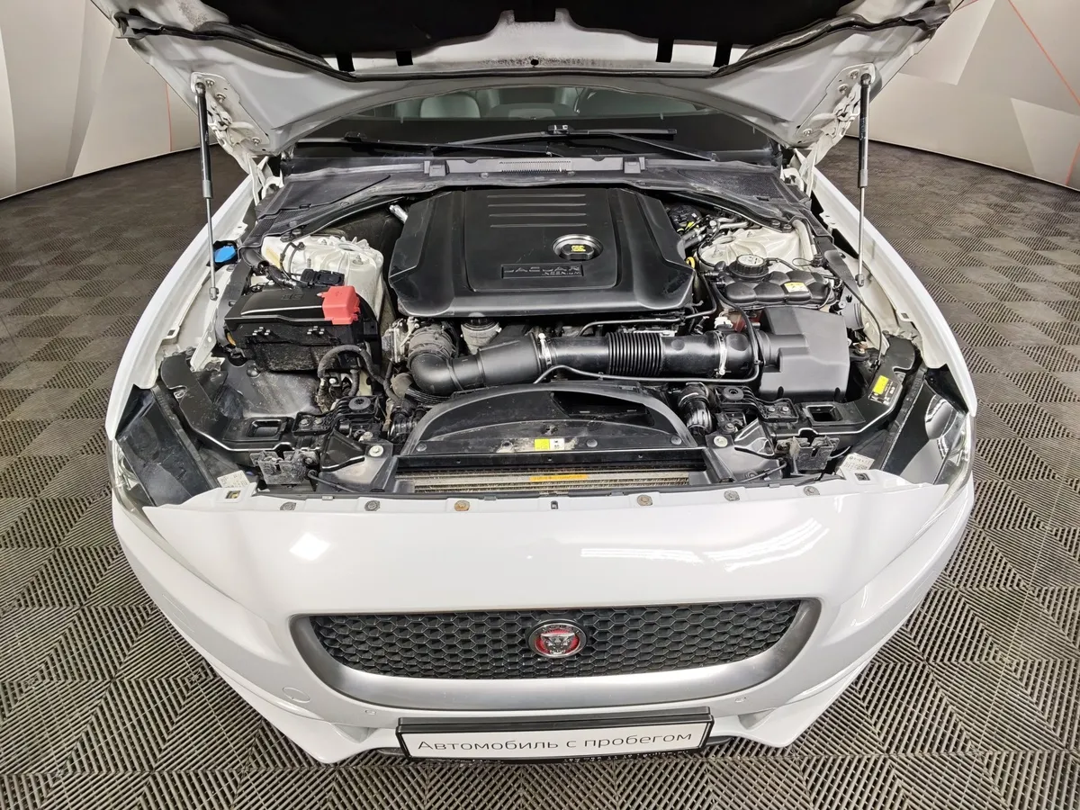 Jaguar XE 2.0 D AT (180 л.с.) Prestige Белый в АВИЛОН. Слайд №11
