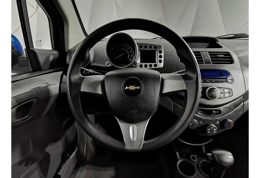 Chevrolet Spark 1.0 AT (68 л.с.) LS Синий в АВИЛОН. Слайд №20