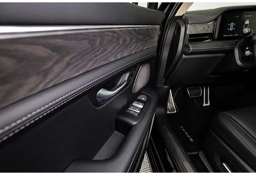 LIVE. Слайд №14