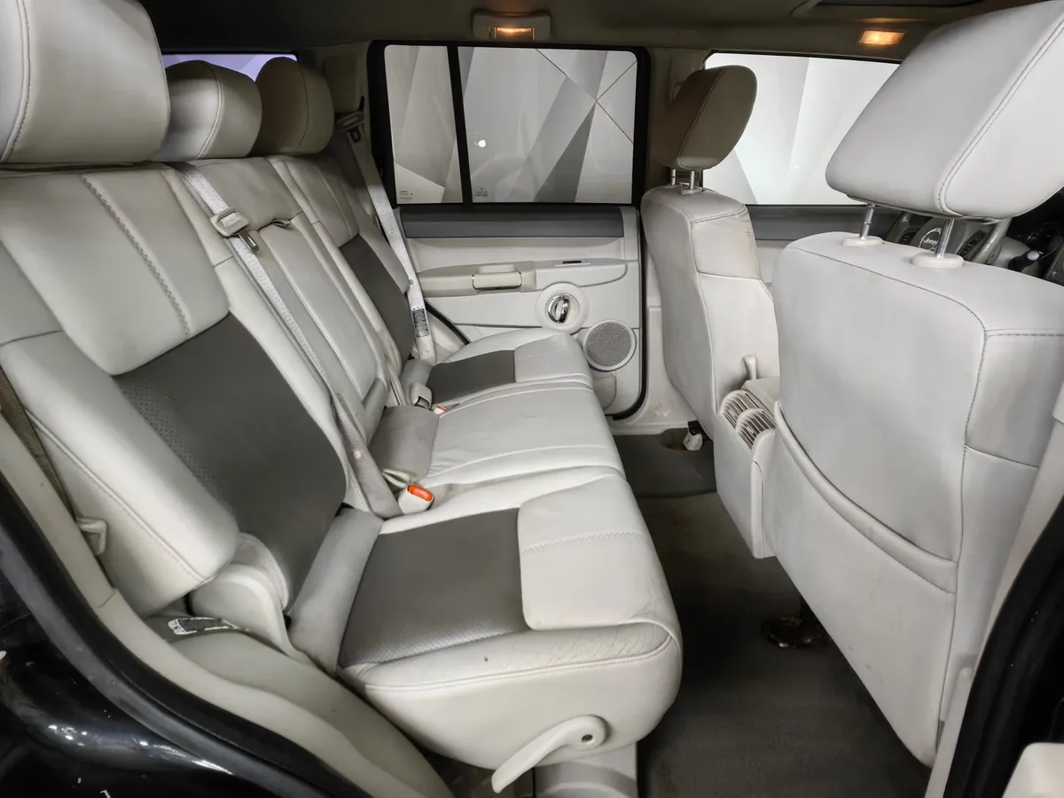 Jeep Commander 3.0 CRD AT AWD (218 л.с.) Черный в АВИЛОН. Слайд №14