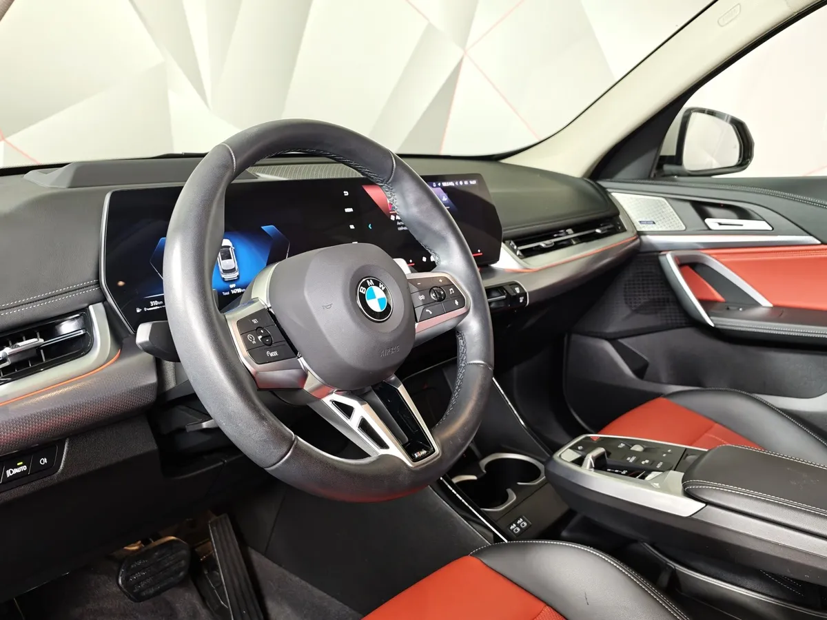 BMW X1 xDrive25 Li (204 л.с.) Белый в АВИЛОН. Слайд №11