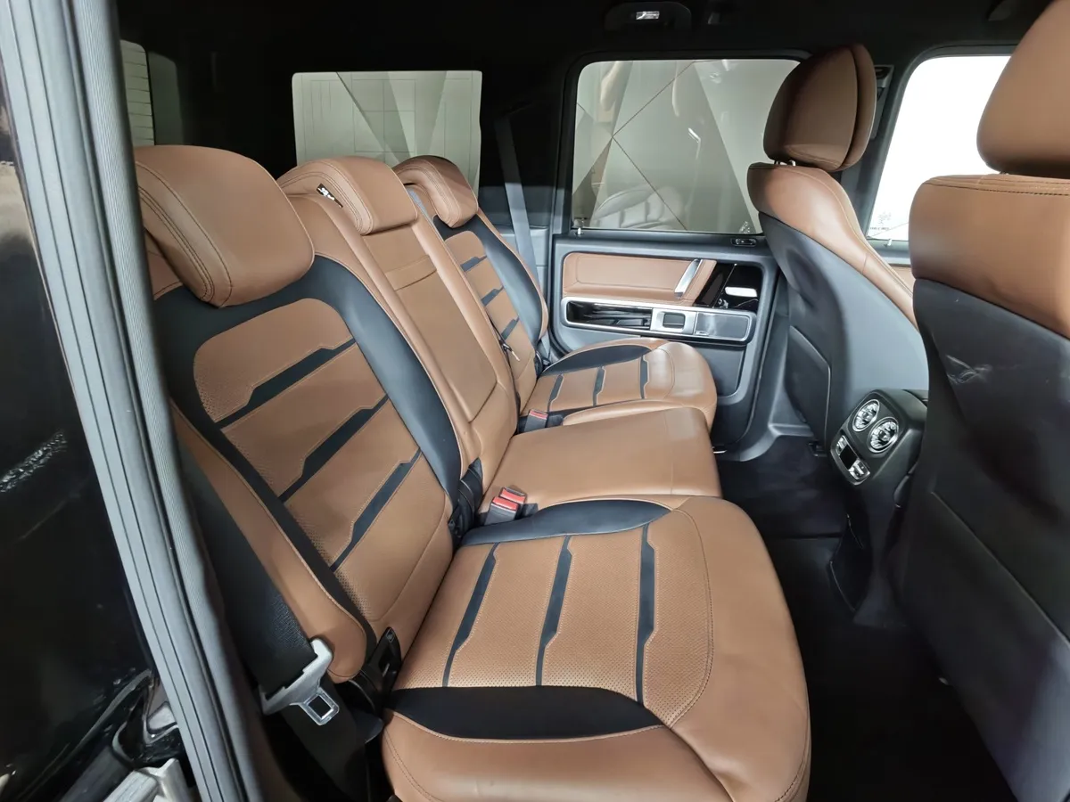 Mercedes-Benz G-Класс G 63 AMG Speedshift 4Matic (585 л.с.) Черный в АВИЛОН. Слайд №16