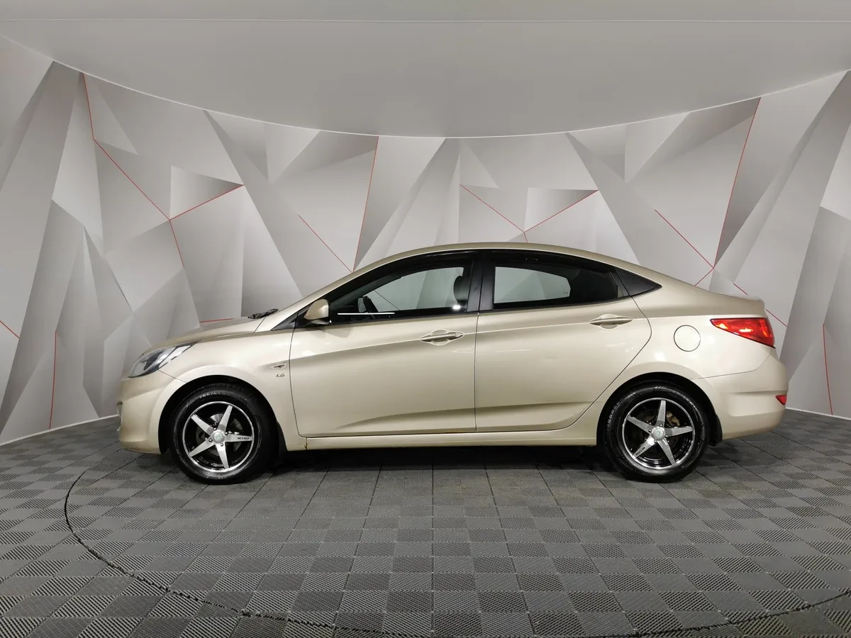 Hyundai Solaris 1.6 AT (123 л.с.) Comfort Серый в АВИЛОН. Слайд №5