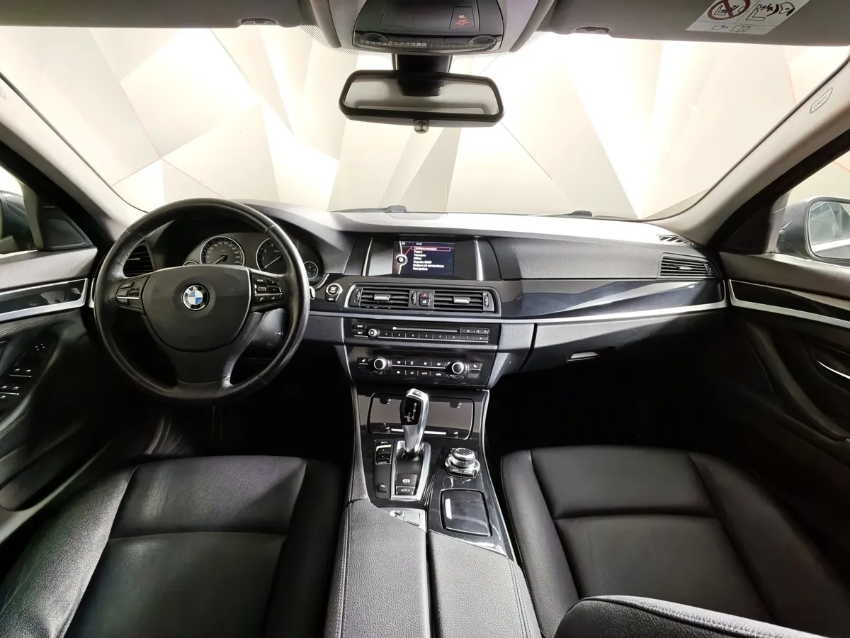 BMW 5 серия 520i AT (184 л.с.) Серый в АВИЛОН. Слайд №10
