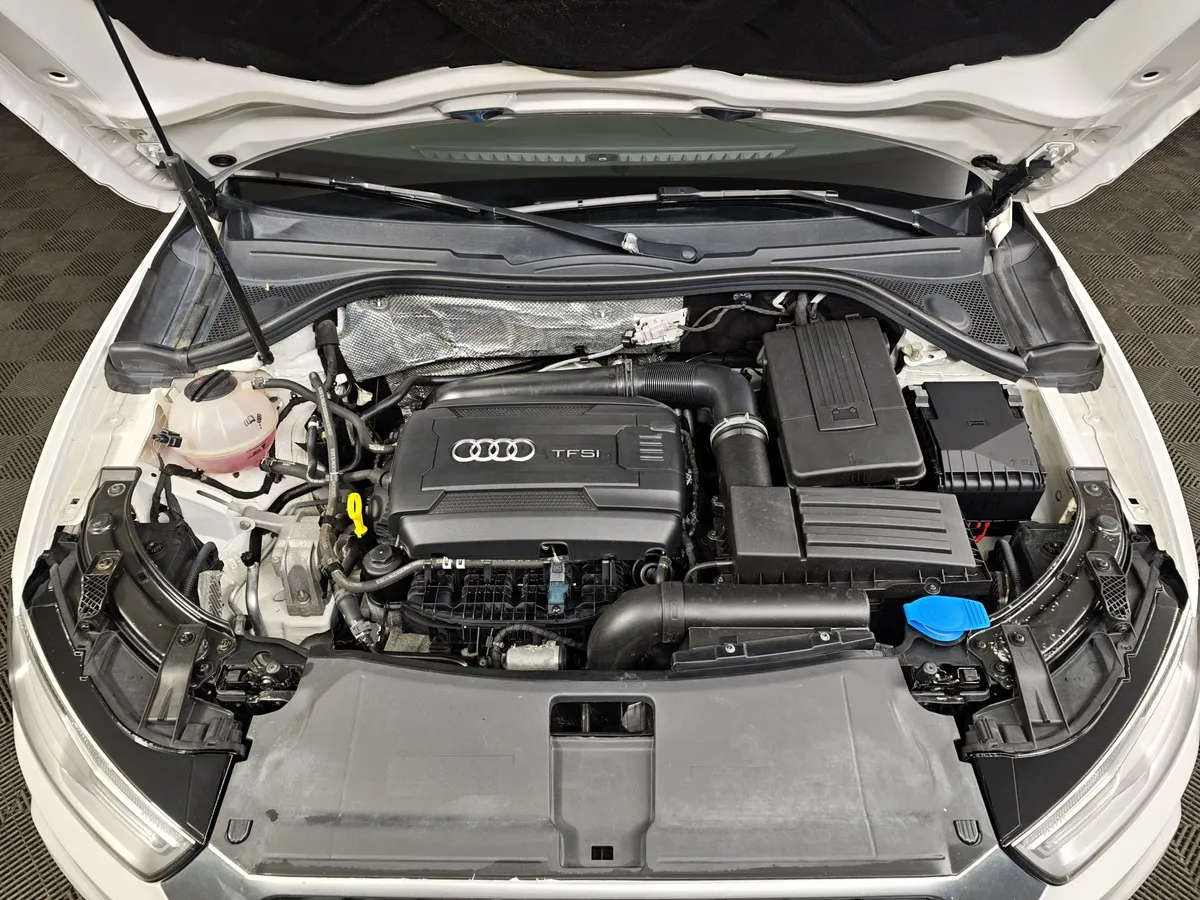 Audi Q3 2.0 TFSI S tronic quattro (180 л.с.) Белый в АВИЛОН. Слайд №11